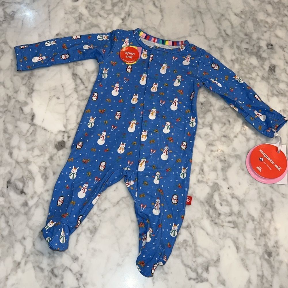 NWT MAGNETIC MEโSNOWMAN MODAL FOOTIE
